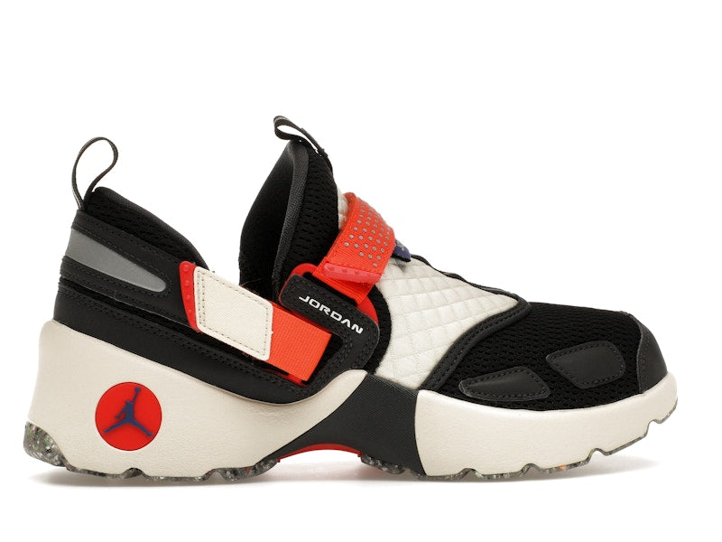 Jordan Trunner LX Rare Air (Women's)